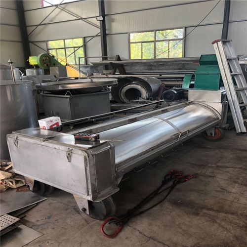 新鄉(xiāng)玉米秸稈二次粉碎回收機 自動卸料技術(shù)與生物感測器的融合創(chuàng)新